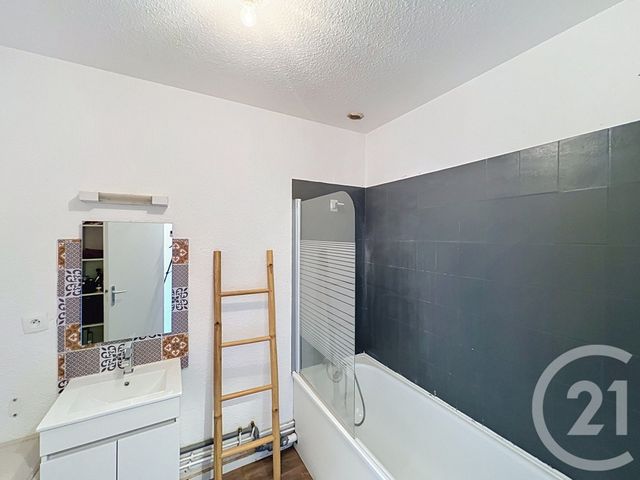 Appartement T3 à vendre - 3 pièces - 61.18 m2 - AUCH - 32 - MIDI-PYRENEES - Century 21 Pr Immo