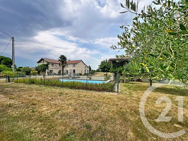 maison à vendre - 9 pièces - 267.0 m2 - MIRANDE - 32 - MIDI-PYRENEES - Century 21 Pr Immo